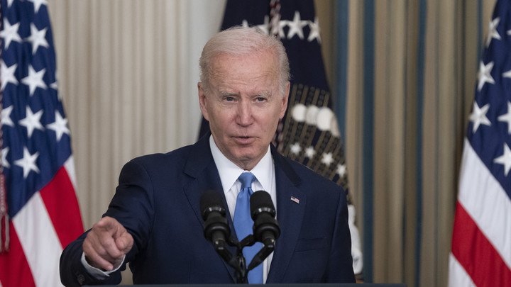 Речь не о моём политическом выживании: Байден решил оправдываться за пагубные для США санкции