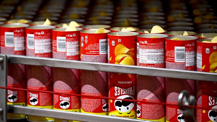 Не только лимонад: чипсы Pringles теперь принадлежат подмосковной группе «Черноголовка»