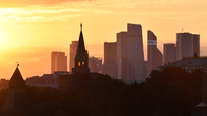 Русские идут? Нет, уже пришли: Блумберг копает могилу санкционному плану США