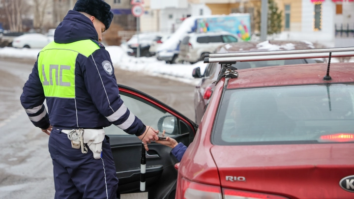 В России значительно увеличат штрафы за отсутствие спецзнака на тихоходах