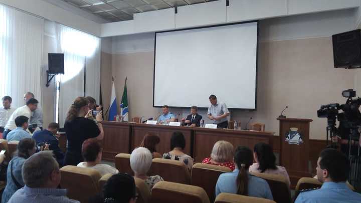 В Новосибирске прошла встреча мэра с жителями Хилокского жилмассива