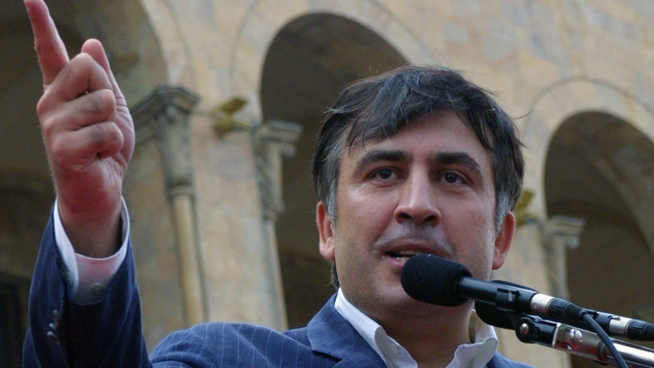 На зависть коту Шредингера: вернулся Саакашвили в Грузию или нет?