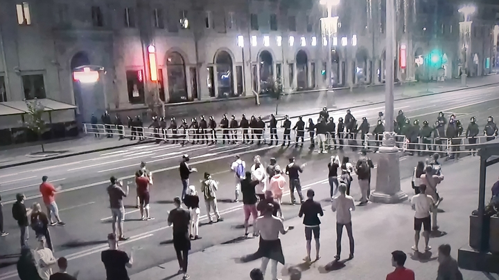 AP выложило скандальный кадр из Белоруссии: Он подольёт ещё больше масла в огонь протестов