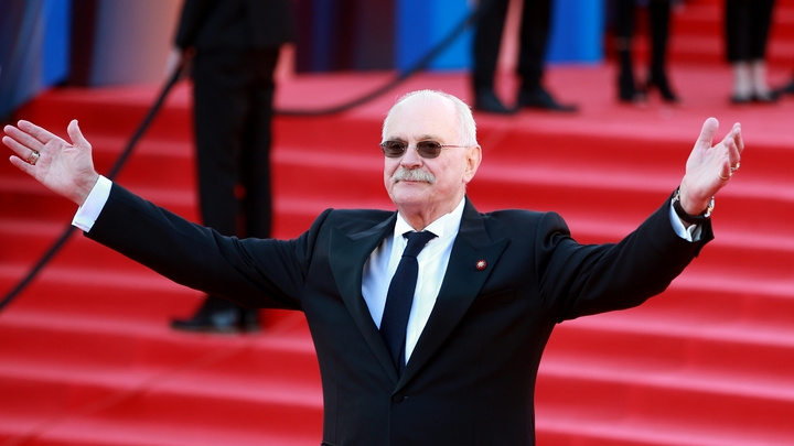 У русских есть силы сопротивляться, но...: Никита Михалков заявил о надвигающейся катастрофе