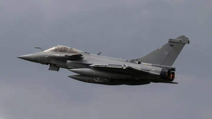 Франция продаст Индии 26 истребителей. Но план Нью-Дели гораздо интереснее