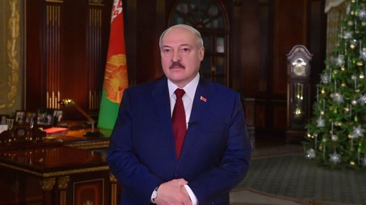 В новогоднем поздравлении Лукашенко дал ответ тем, кто не хочет видеть Беларусь на карте мира