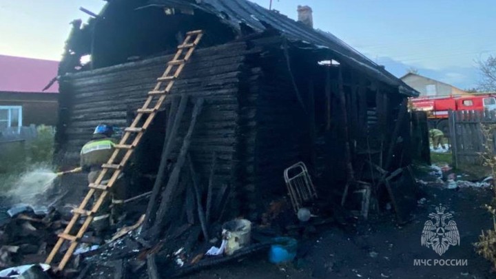 Василий Петров из Тейкова Ивановской области спас из горящего дома пожилую соседку