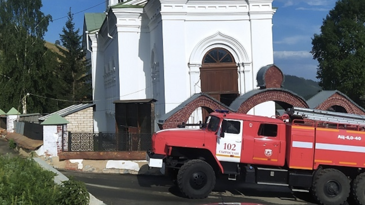 В Челябинской области шаровая молния ударила в сельский храм