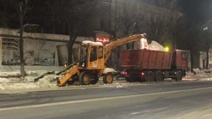 В Иванове коммунальщики активизировали вывоз снега из мест возможных подтоплений