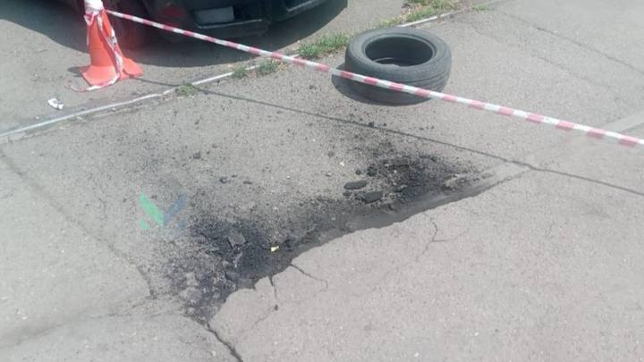 Пламя вырывалось из-под асфальта: краснодарцы сняли на видео необычное воспламенение