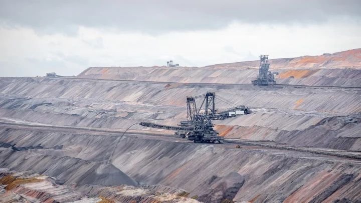 Стало известно, какие полезные ископаемые получат США от Украины