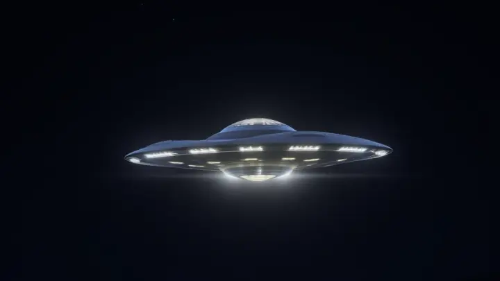 НЛО или секретное оружие?: над Зоной 51 зафиксировали необычный летательный аппарат