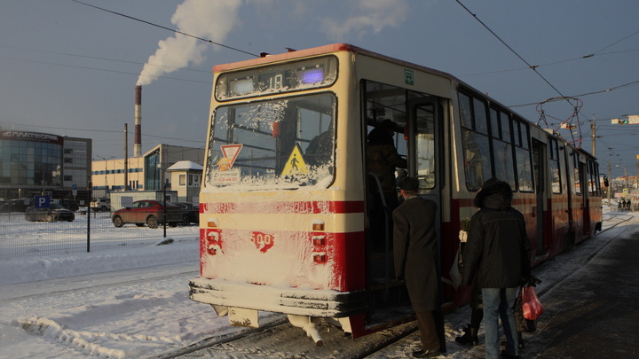 В Екатеринбурге мороз парализовал движение трамваев