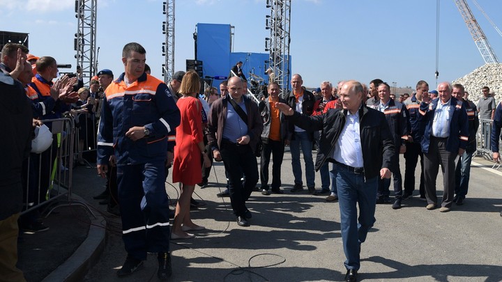 Учреждена медаль за строительство Крымского моста