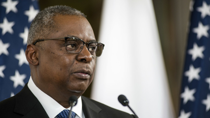 США продолжат помогать Украине: Американский министр раскрыл суть беседы с представителем Киева