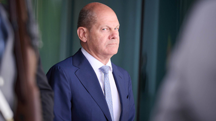 Украина стала чёрной меткой для Шольца