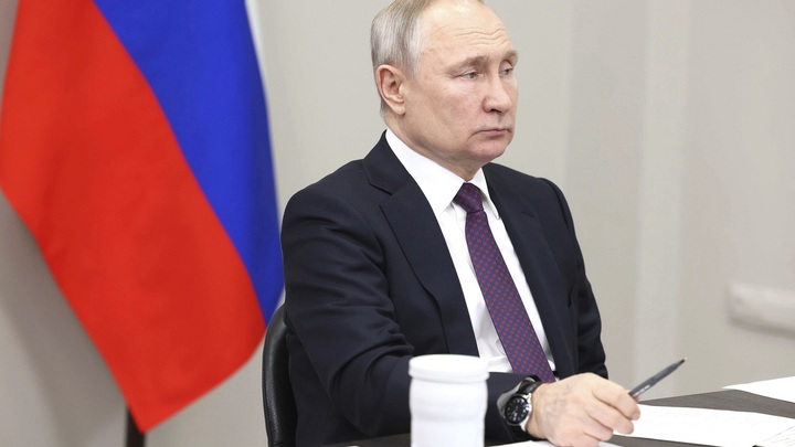 До последнего украинца: Путин объяснил, на что Британия обрекла Украину