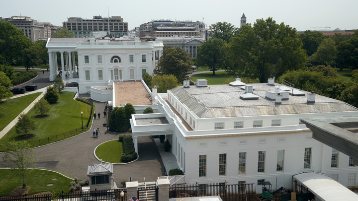 Белый дом оборвал трубки. Россия молчит. И тут слово берёт Сергей Лавров