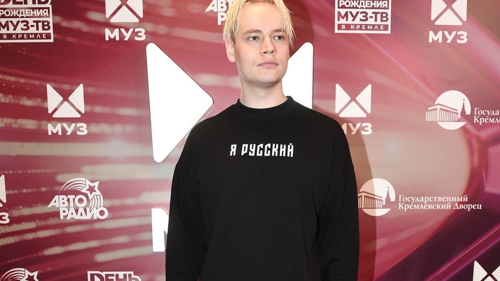 Родные SHAMAN рассказали о знакомстве с его женой: «Лена встала на колени»