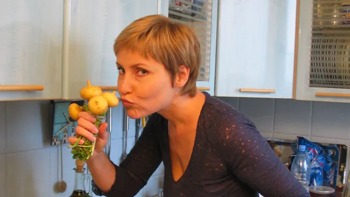 Так врать надо уметь: Жанна Агалакова*, вернув награды в Кремль, упала ещё ниже