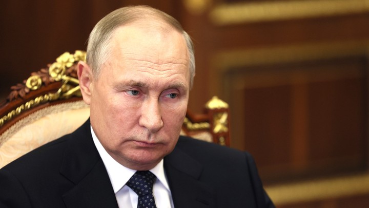 Путин заявил, что воссоединение Донбасса с Россией произошло поздно