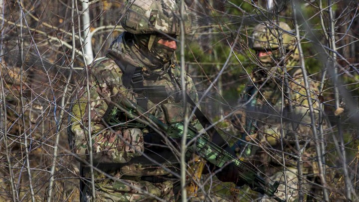 РИА Новости: Русские военные продолжают работать над полным окружением ВСУ в Бахмуте