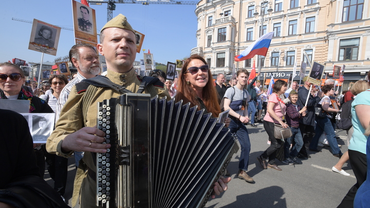 Много пожилых: Шествие «Бессмертного полка» прошло в Новосибирске вопреки самоизоляции