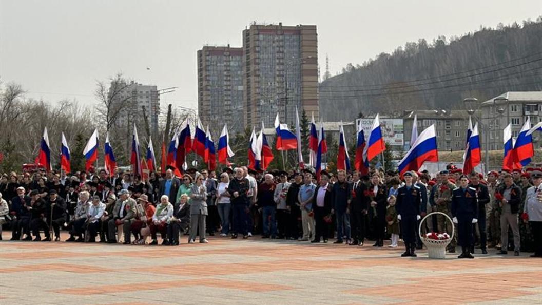 Стало плохо на параде. Парад Красноярск. Парад Победы в Красноярске. Парад кадет. Парад в Красноярске сегодня.