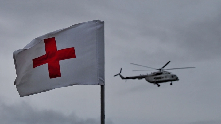 Нам запрещено играть в хирургов: Медик из Ахмата спал по полчаса в день ради спасения бойца с пробитым лёгким