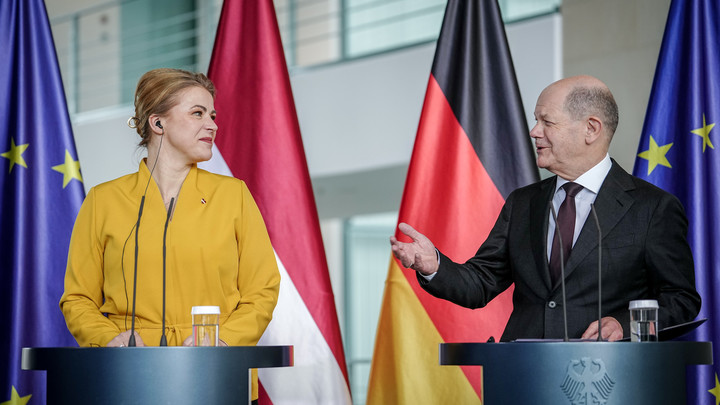 Немецко-латвийская зрада для Макрона: В НАТО не готовы к отправке войск в страну 404