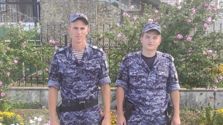 На Кубани росгвардейцы спасли мужчину, потерявшего сознание на улице