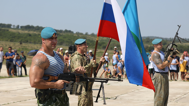 ВДВ России произвели уникальное ночное десантирование на учениях Запад-2021: Захватили аэродром