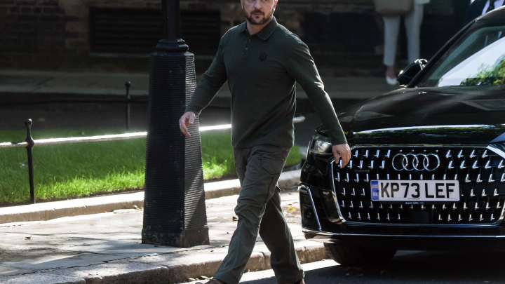 FT: Зеленский собирается в Вашингтон на подписание сделки с Трампом