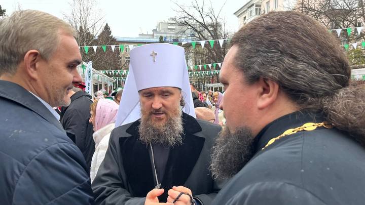 Губернатор Кубани поздравил митрополита Екатеринодарского с именинами