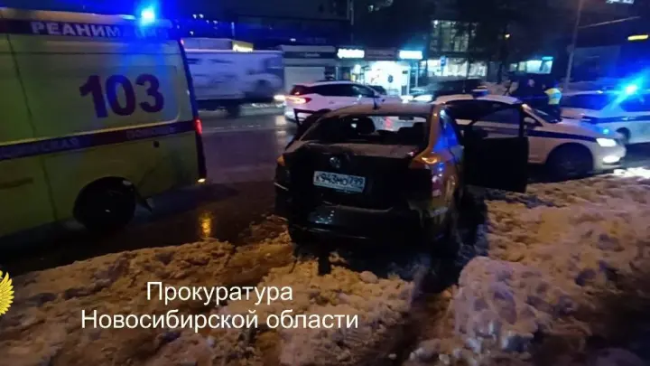 В Новосибирске отправили под домашний арест лихача, сбившего людей на остановке