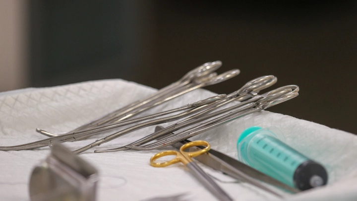 Продолжили оперировать во время сильнейших толчков: Отважных врачей с Камчатки решили наградить