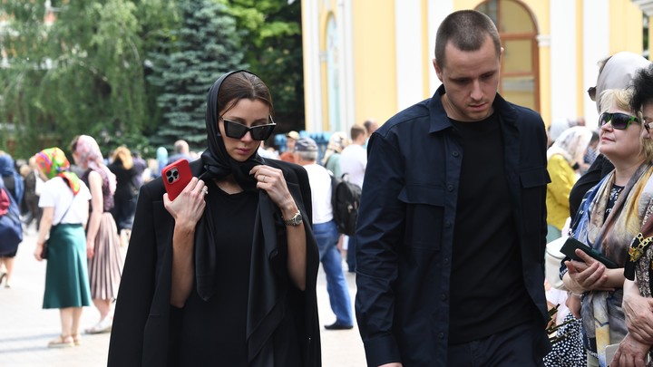 Дочь Анастасии Заворотнюк рассекретила свою беременность после смерти матери: Всё впервые и в новинку