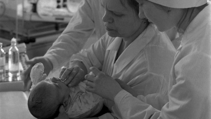 Топят, как в мороз, спать некомфортно: пациентки нижегородского роддома №1 пожаловались на жару