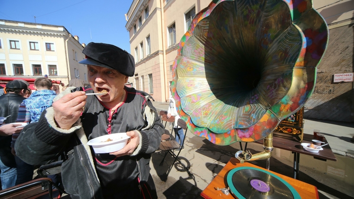 Умер Владимир Дерябкин, создатель Музея граммофонов и ученик Олега Попова