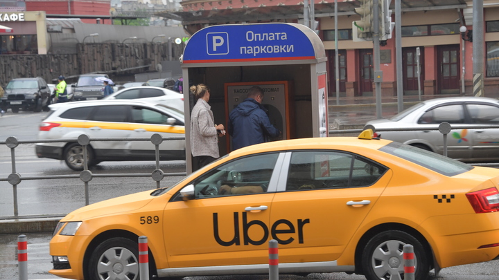 Пьяный таксист, сбивший людей в центре Петербурга, привлечен к административной ответственности