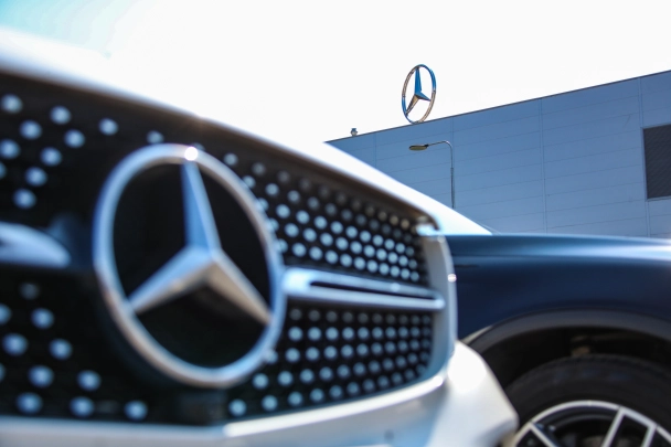 Из того, что было: на заводе в Подмосковье выпустили «пиратские» Mercedes-Benz