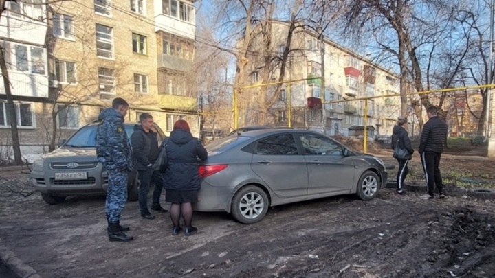 Житель Самары воду пил, а по долгам не платил: остался без авто