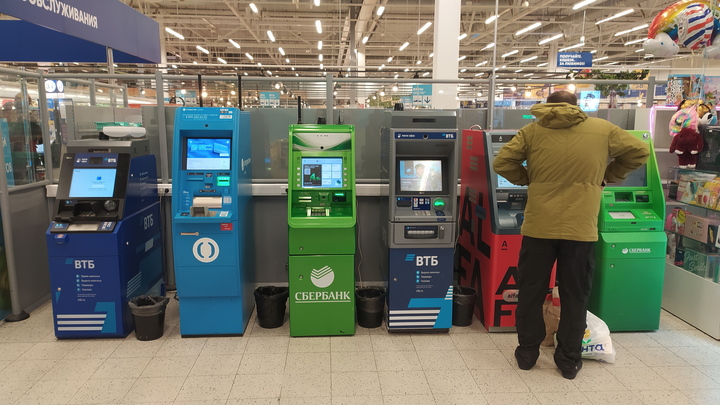 В Калужской области злоумышленники ограбили банкоматы необычным образом