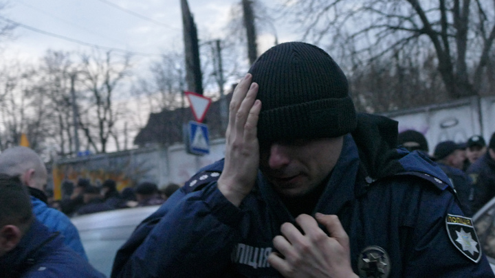 Цем. Обнял. Солнышко: Побег Порошенко с митинга в Житомире обернулся шквалом фотожаб