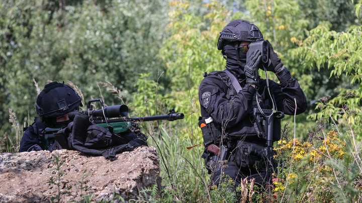 Белоруссия усилила границу с Украиной подразделениями спецназа