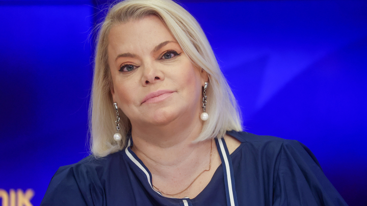 Яна Поплавская призвала не отнимать у народа веру. Ведь власть - выборная история