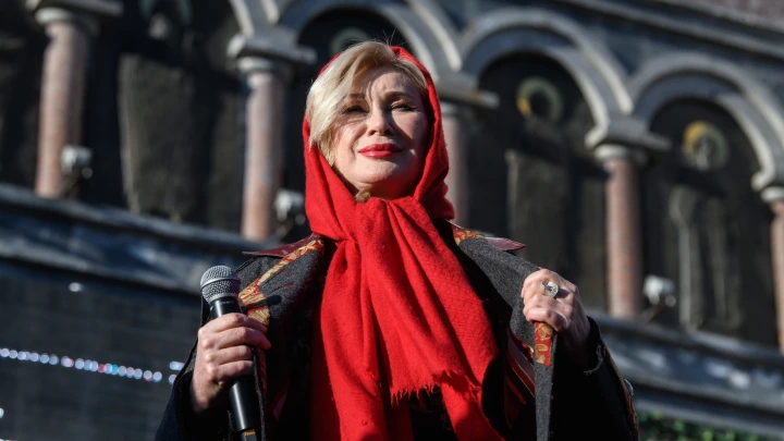 Предателями становятся один раз. Вика Цыганова призвала смотреть на послов мира как дети