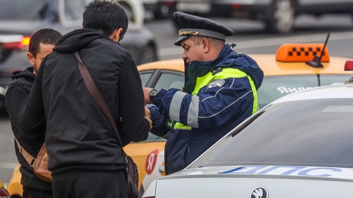 Массовые задержания мигрантов в Подмосковье. Маленький хостел скрывал 85 нелегалов