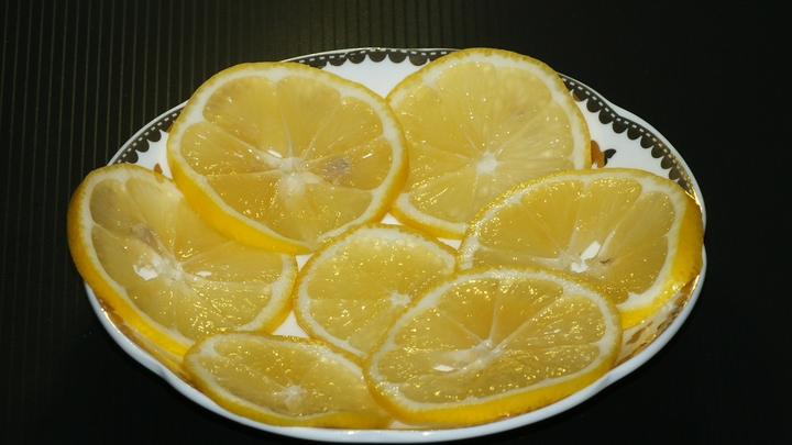 Удивительное превращение витаминов в... Что будет, если заморозить лимон