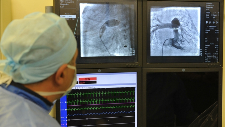 Онколог рассказал, как вычислить рак по одному участку кожи